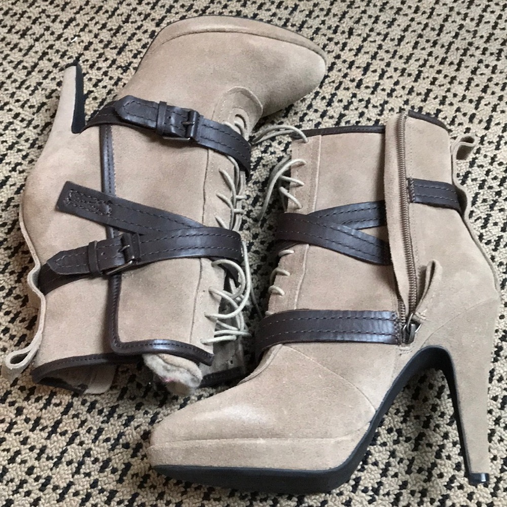 Apepazza black fur lines boot